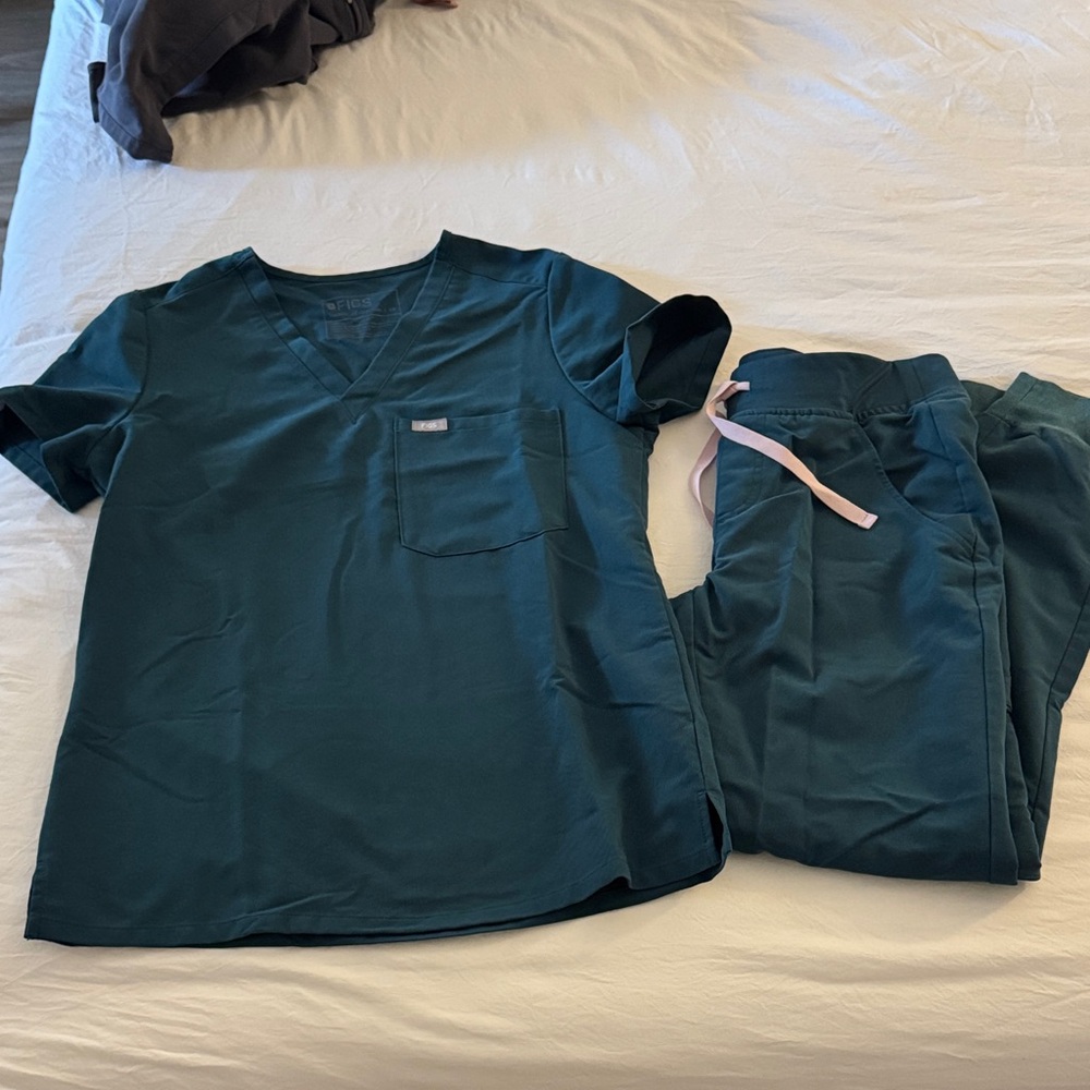 FIGS Teal Scrub Set with Pink Drawstring